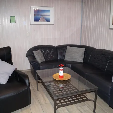 Apartment Ebenerdiges Haus 9 Am In Miow Granzow Mirow